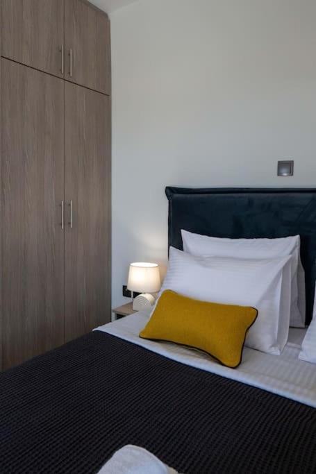 Skyhigh Haven Apartment Каламата Екстериор снимка
