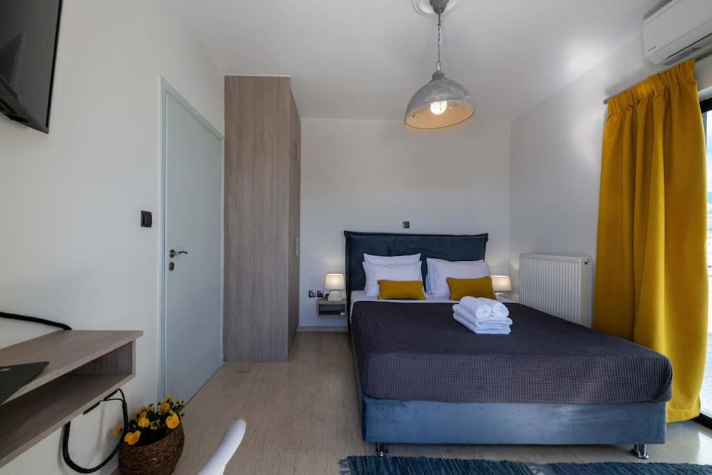 Skyhigh Haven Apartment Каламата Екстериор снимка