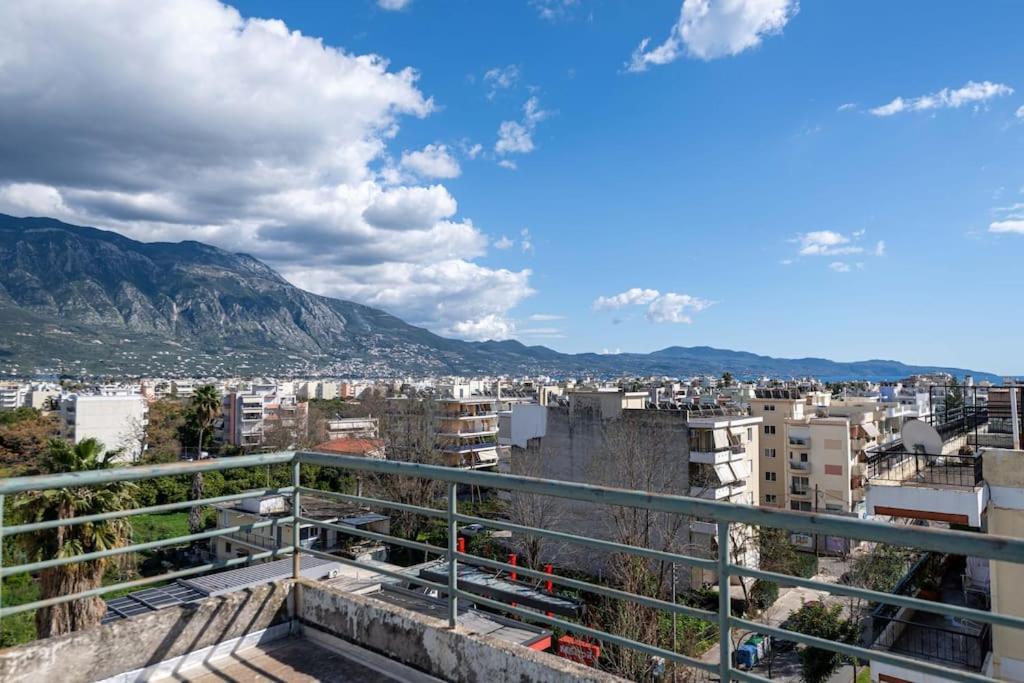 Skyhigh Haven Apartment Каламата Екстериор снимка
