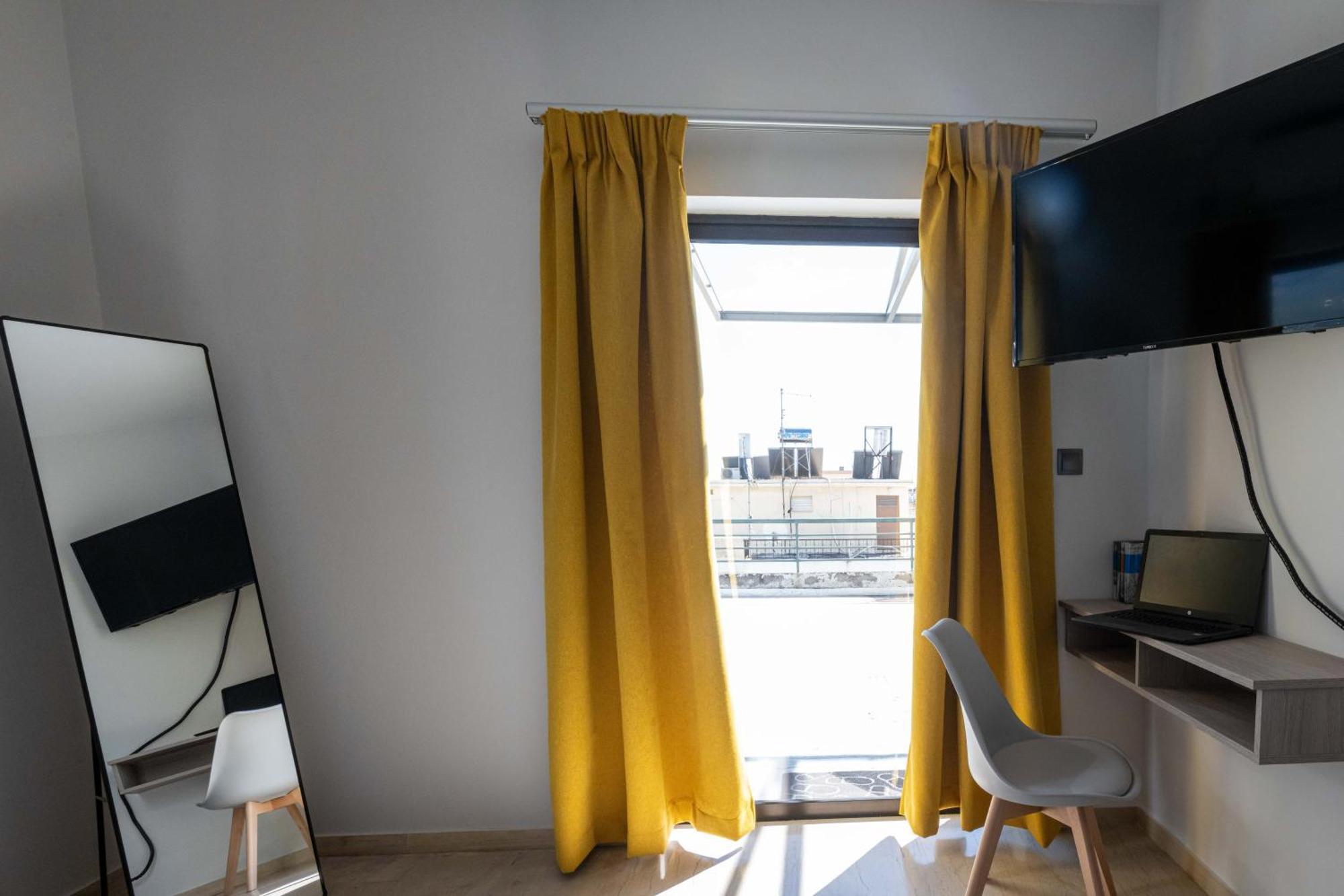 Skyhigh Haven Apartment Каламата Екстериор снимка
