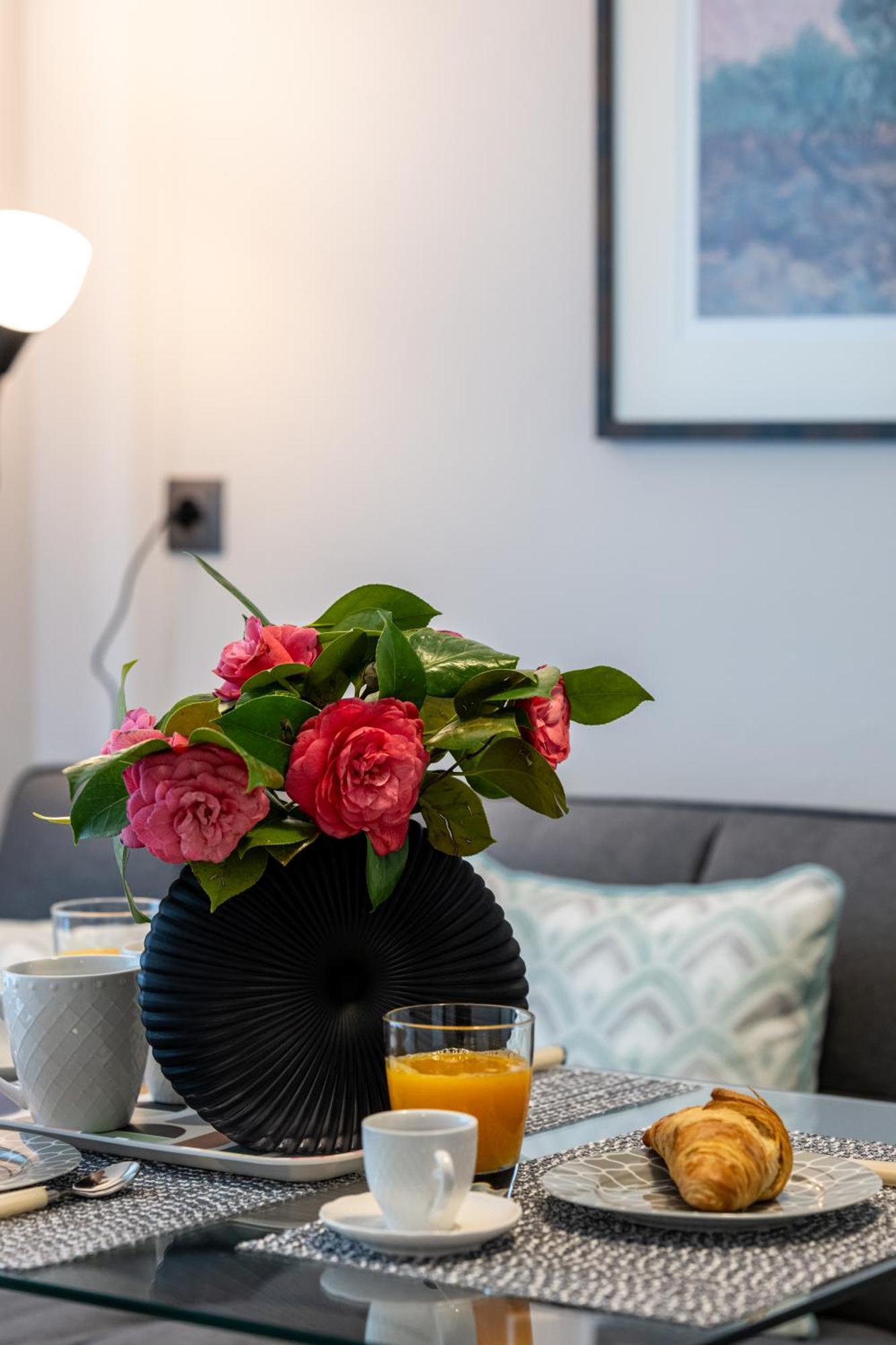 Skyhigh Haven Apartment Каламата Екстериор снимка