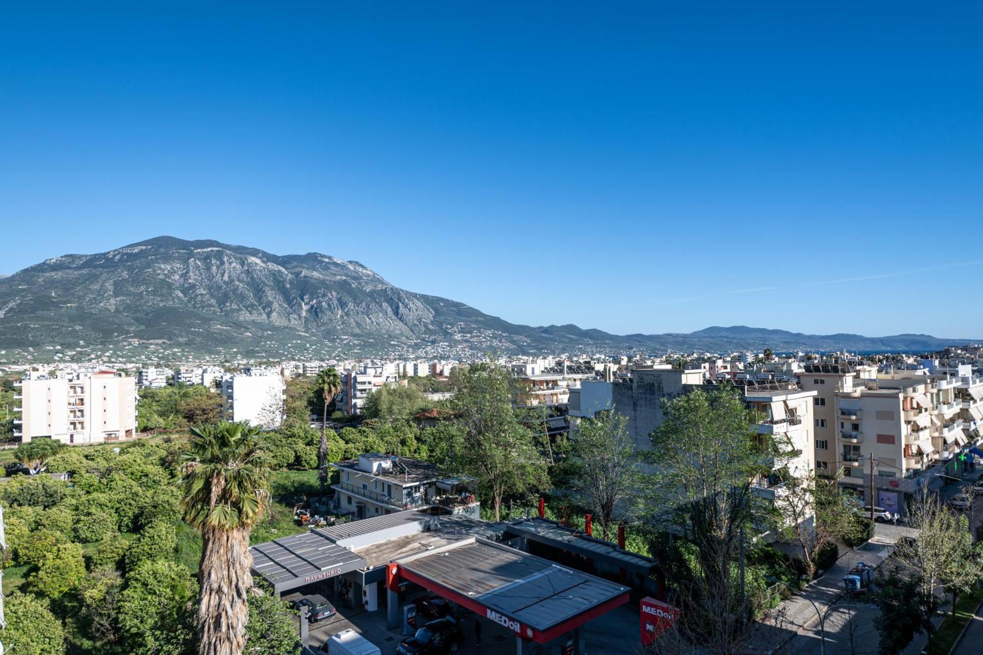 Skyhigh Haven Apartment Каламата Екстериор снимка